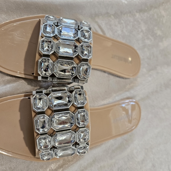 NEW Olivia Miller Large Stone Jelly Sandals Size 10 - Picture 2 of 4